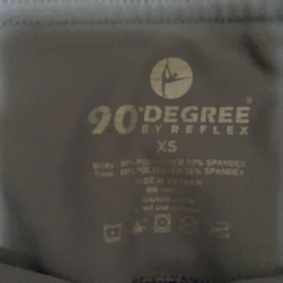 90 Degree Leggings - Picture 2 of 2